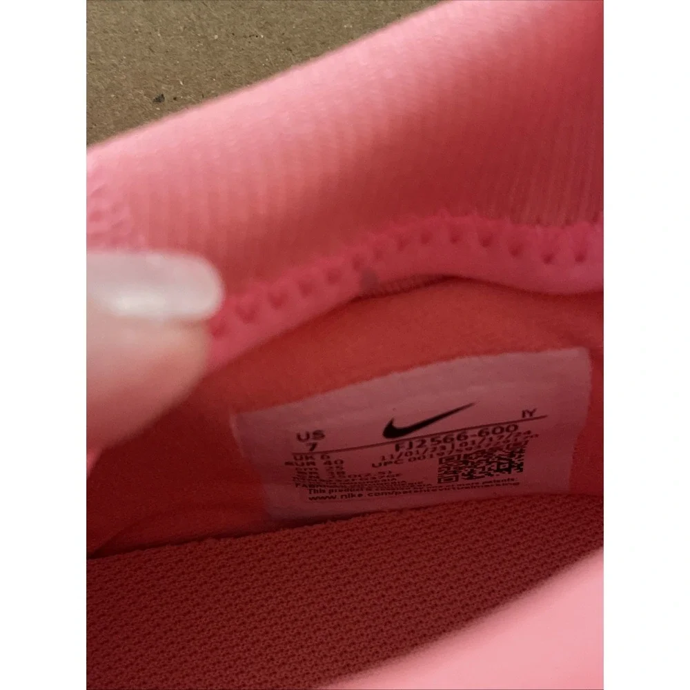 Nike Pink Cleats Phantom Luna